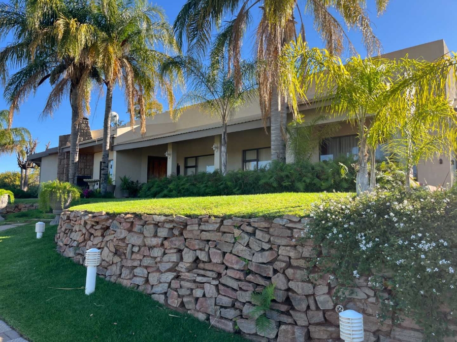 4 Bedroom Property for Sale in Keidebees Northern Cape